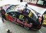 Casey Stoner Unveils V8 Commodore Casey Stoner accanto alla sua auto (Getty Images)