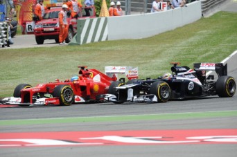 Alonso e Maldonado duellano (Getty Images)